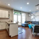 Nashville Condo - Near Music Row- Private Balcony
