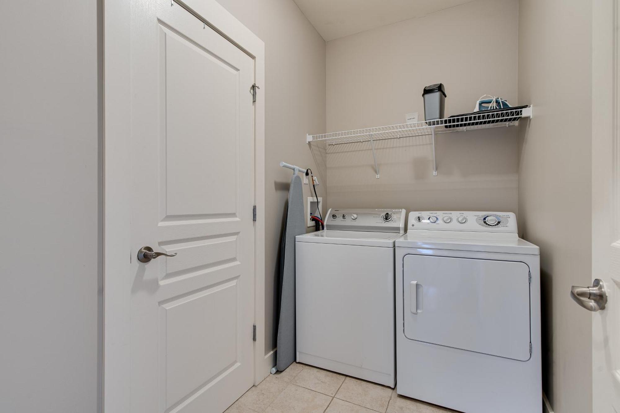 Apartment - Near Music Row- Private Balcony Nashville